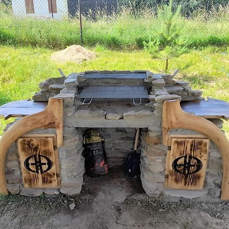 Hotel Chochlik Ustrzyki Dolne Exterior foto