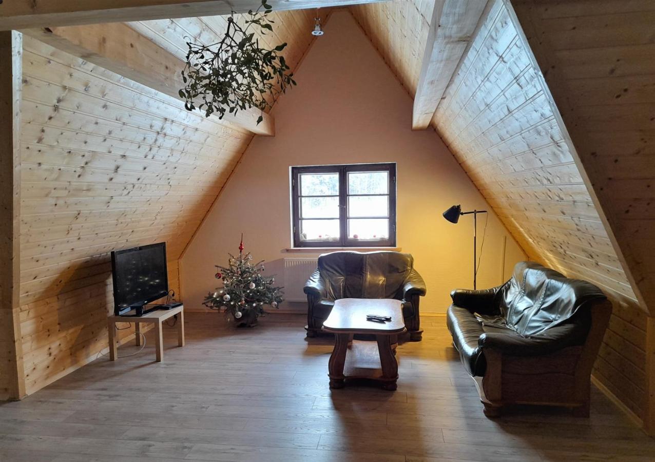 Hotel Chochlik Ustrzyki Dolne Exterior foto
